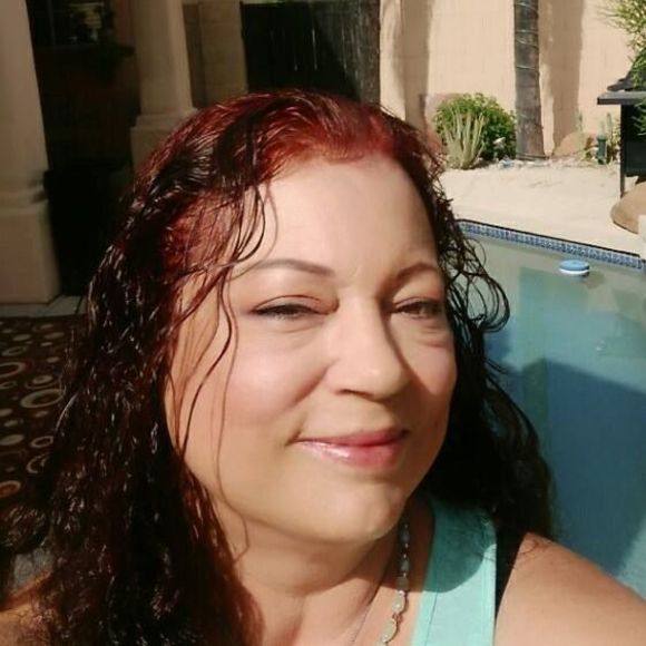 Meet your Posher, Linda - Picture 1 of 2